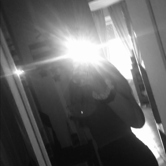 Meet your Posher, Madeline terry - Picture 1 of 1